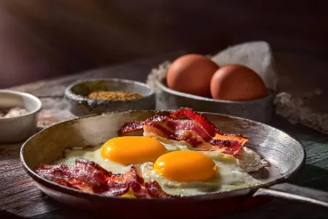 Pastırmalı Yumurta